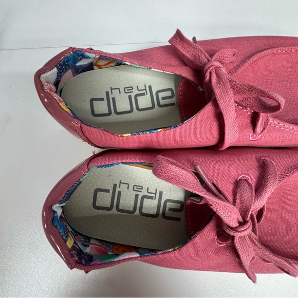 NWOT Hey Dude Coral Pink Shoes, Very Comfortable! - Picture 4 of 5